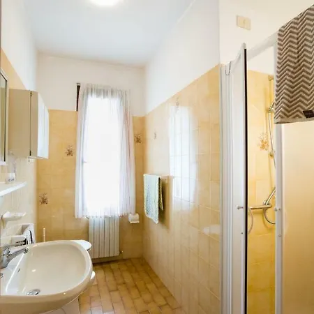 Pentagono Apartman *